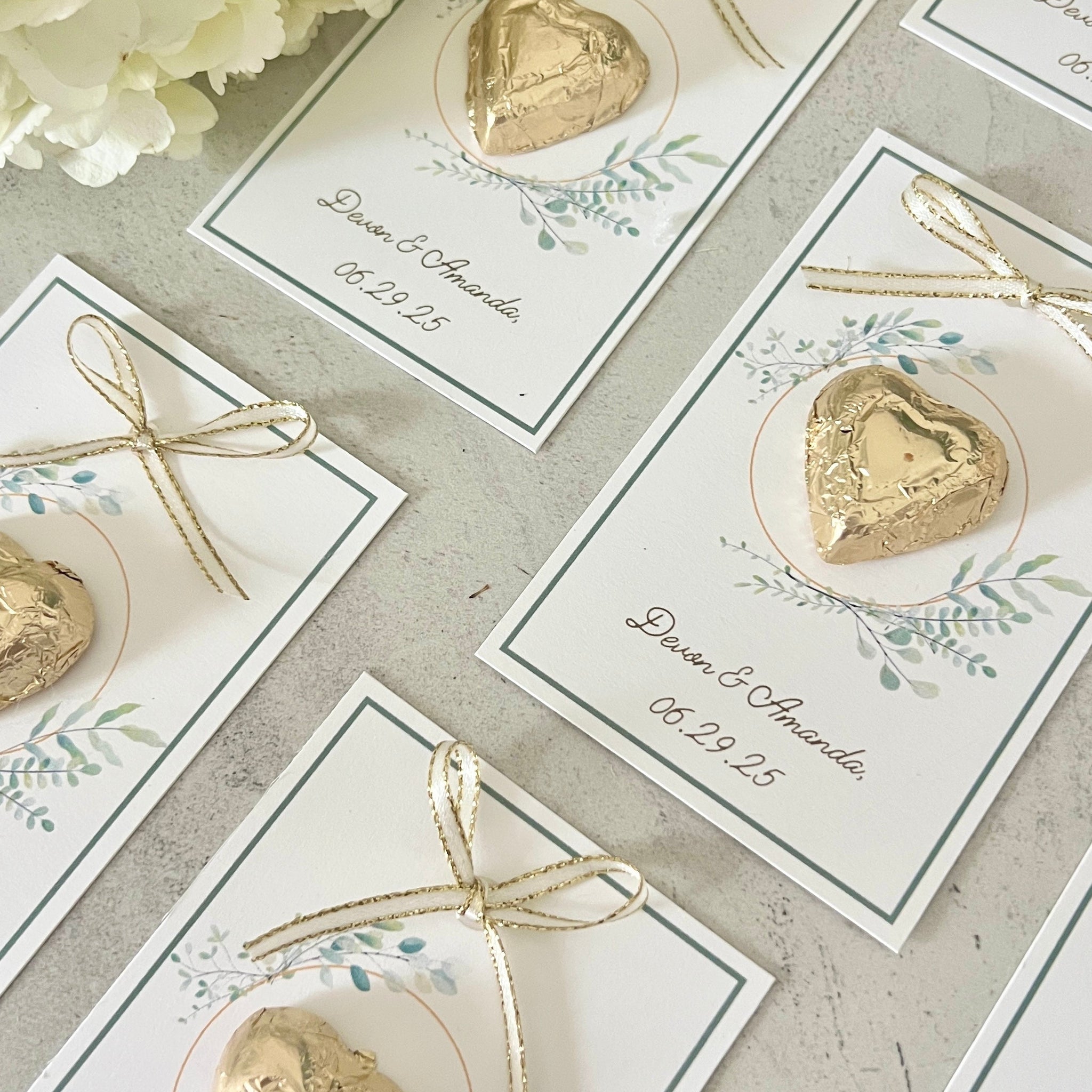 Simple but Thoughtful Wedding Favors Your Guests Will Actually Love